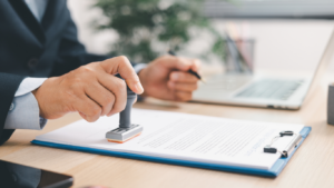 Rechtssichere Fassadenreinigung beginnt bei der Technik – nicht auf der Baustelle